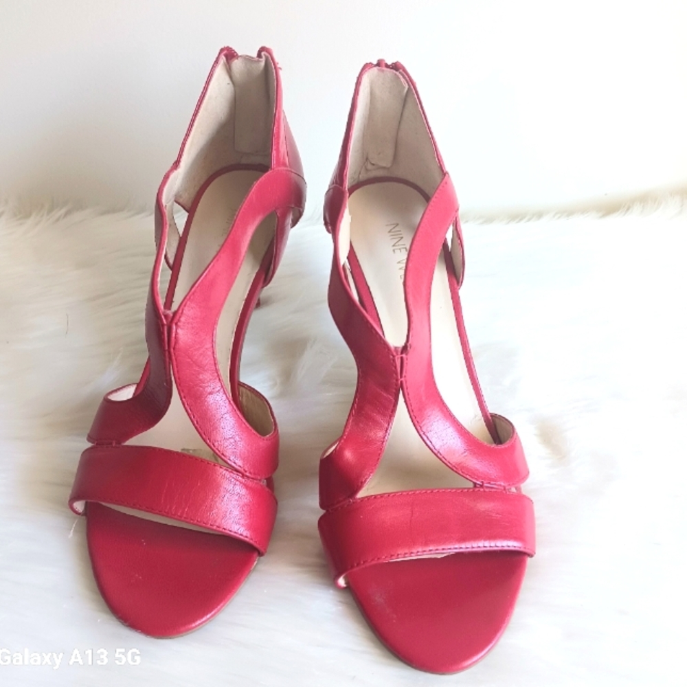 Nine West Women's Giggly Girl Coral Red Sandals Sz 8M